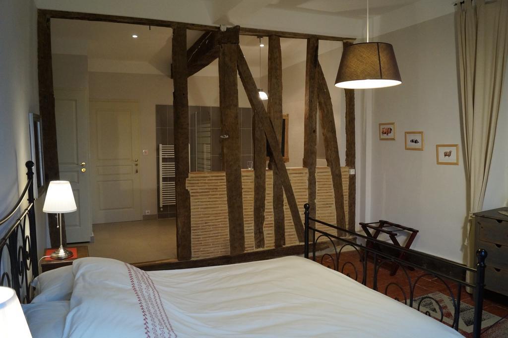 Le Gavachon Bed and Breakfast Leboulin Værelse billede